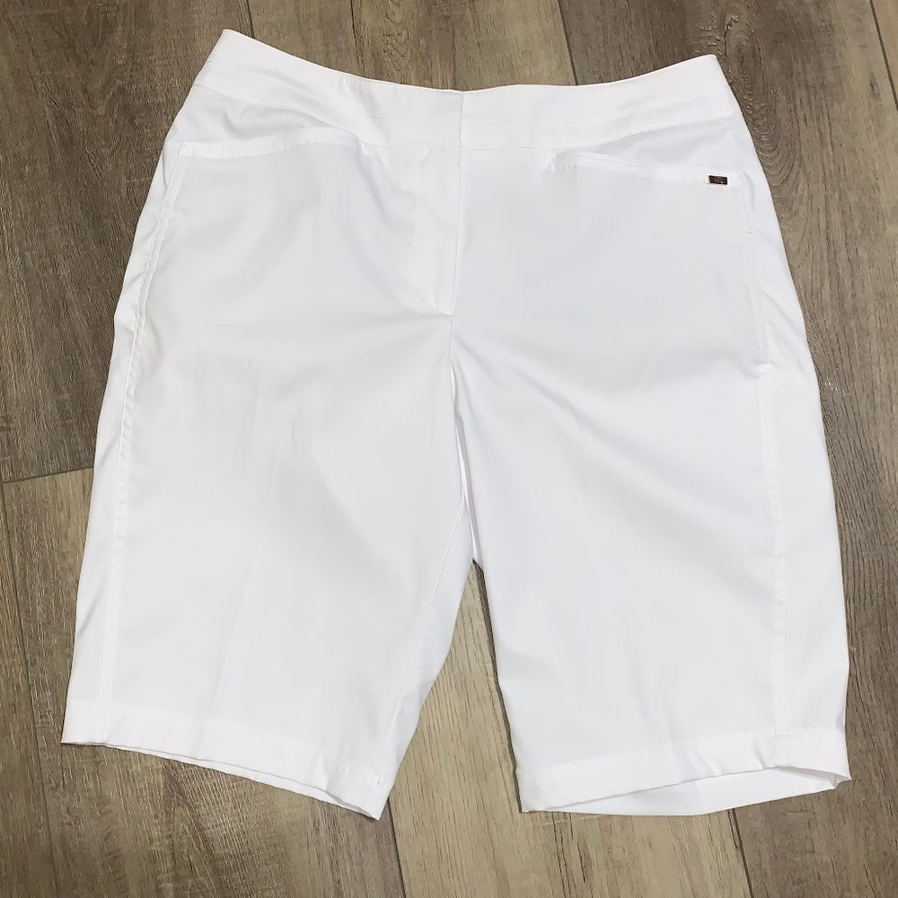TAIL Ladies White Classic 20" Outseam Zip Front Golf Shorts Size 6